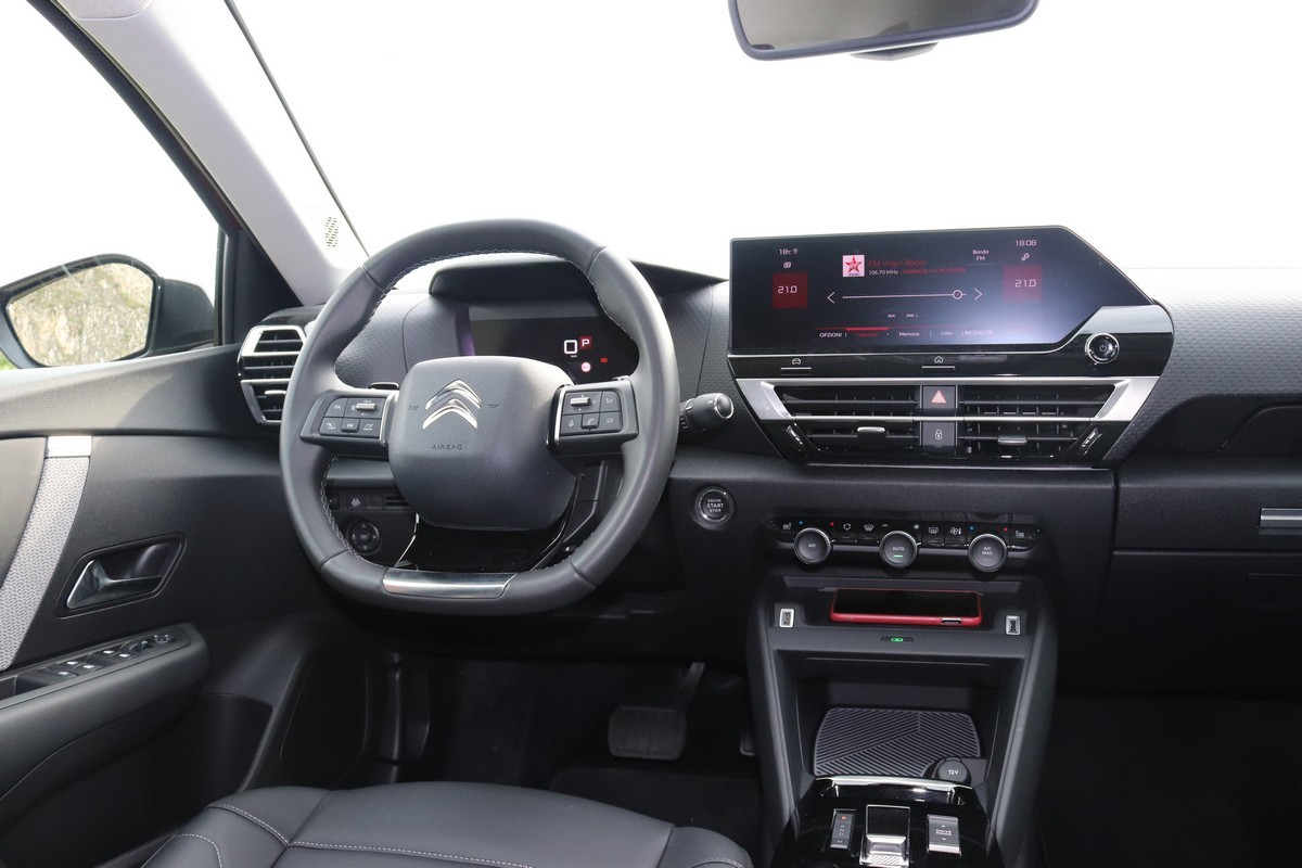 Citroen C4 1.5 BlueHDi EAT8 Shine: la prova su strada