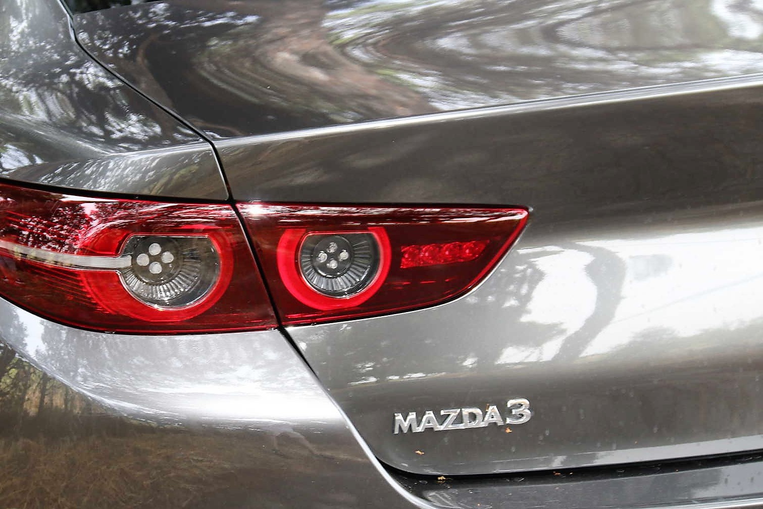 Mazda 3 Sedan Skyactiv-X prova su strada