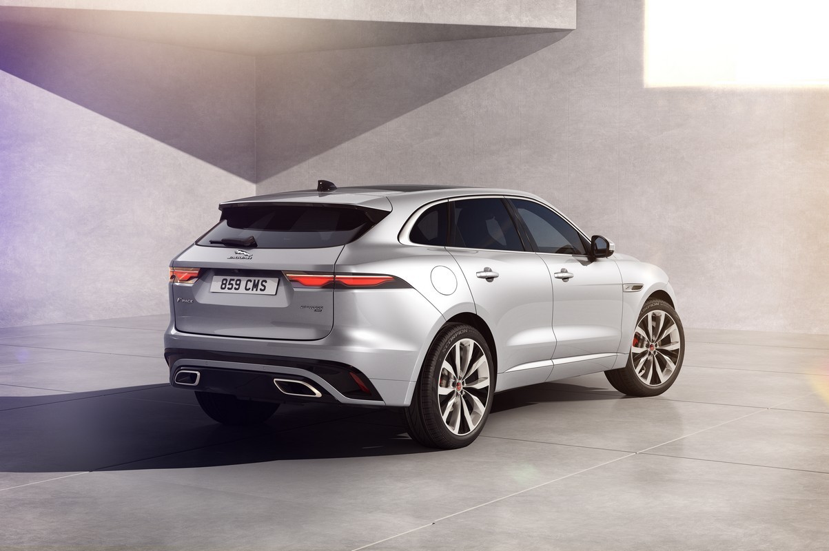 Jaguar: la F-Pace si aggiorna con il MY 2022