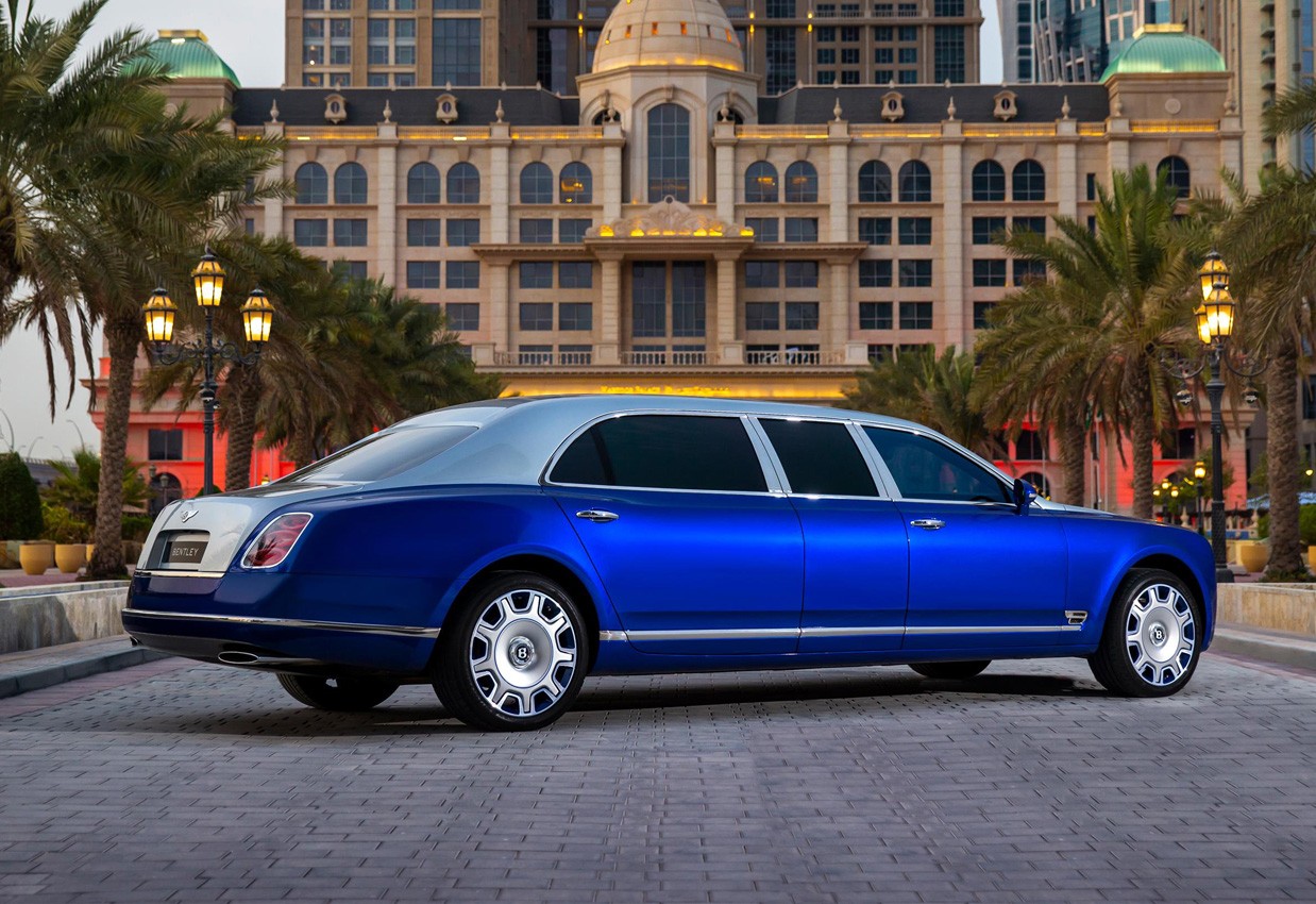 Bentley Mulsanne Grand Limousine Mulliner: immagini ufficiali