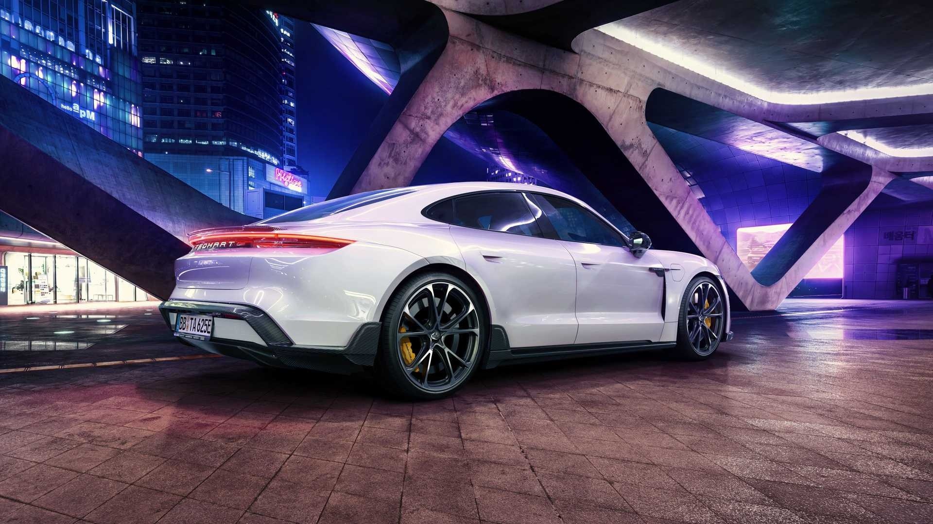 Porsche Taycan by Techart: le immagini ufficiali