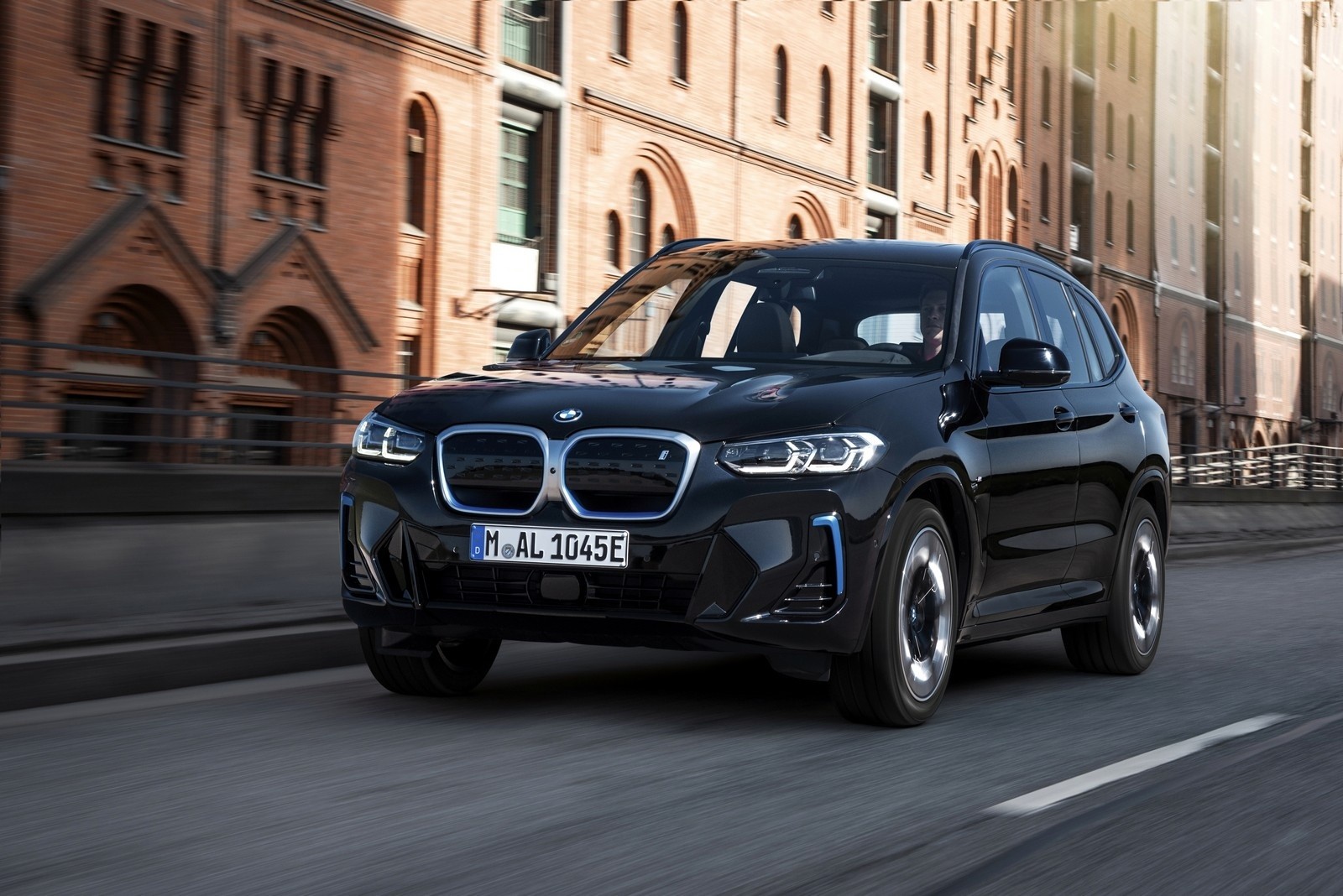 Nuova BMW iX3 2021