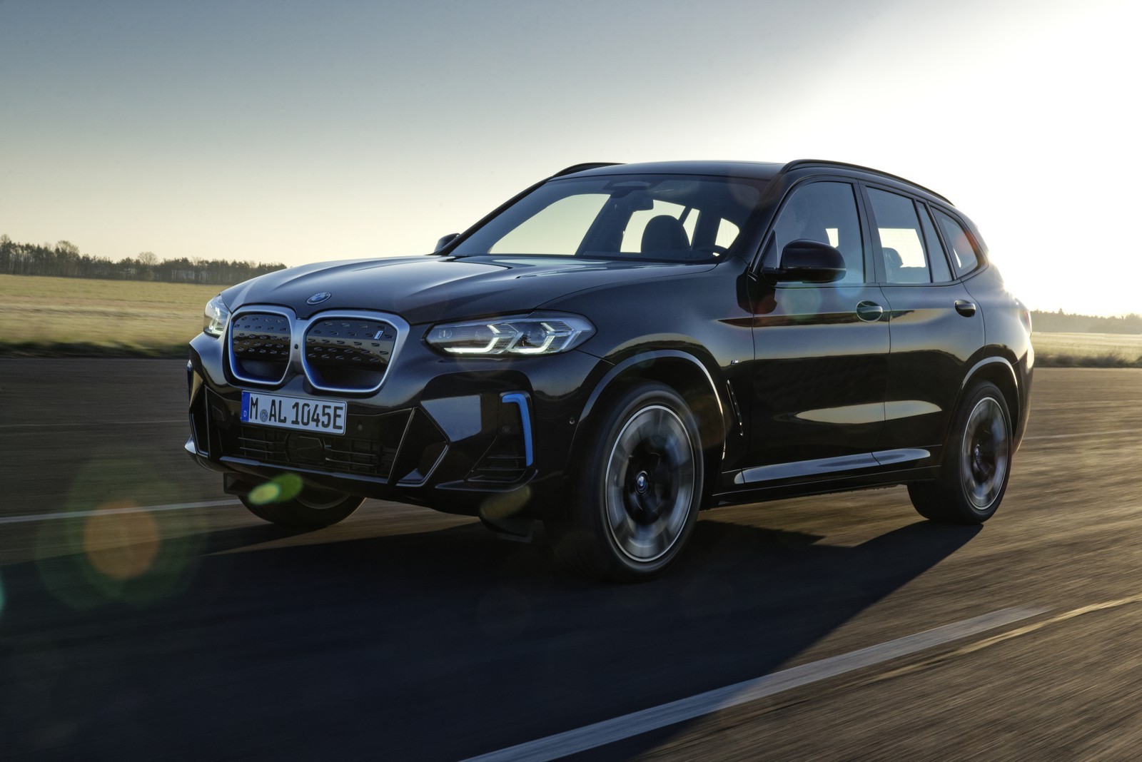 Nuova BMW iX3 2021