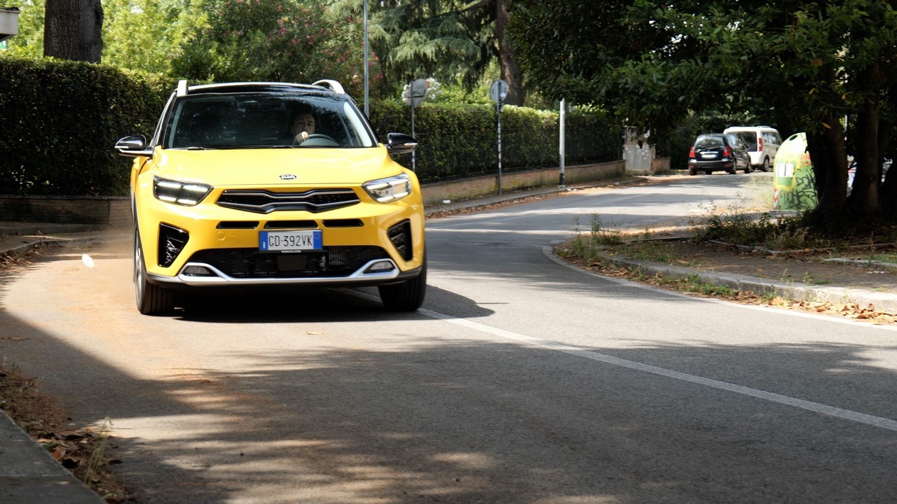 KIA Stonic 1.0 T-GDI GT-Line AT: prova su strada