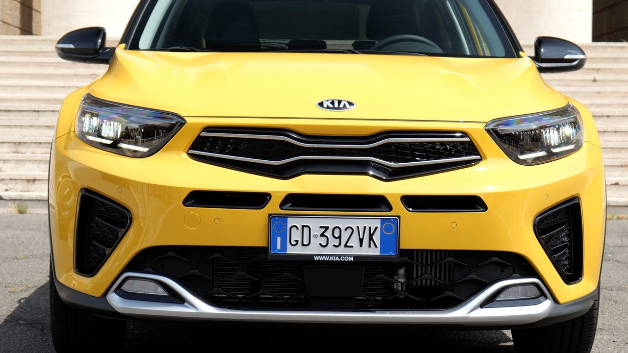 KIA Stonic 1.0 T-GDI GT-Line AT: prova su strada