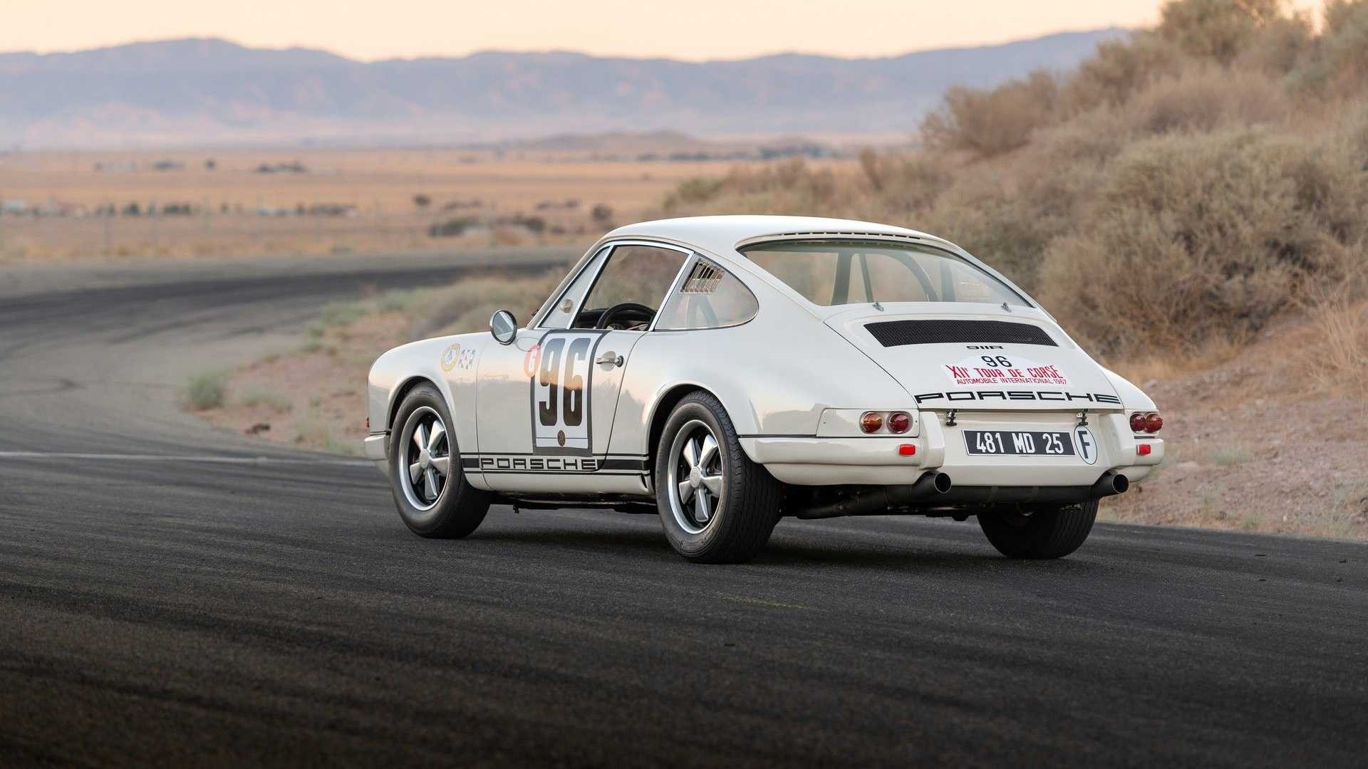 Porsche 911 R del 1967: le immagini ufficiali