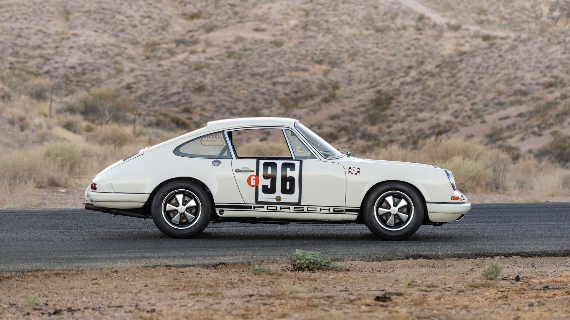 Porsche 911 R del 1967: le immagini ufficiali