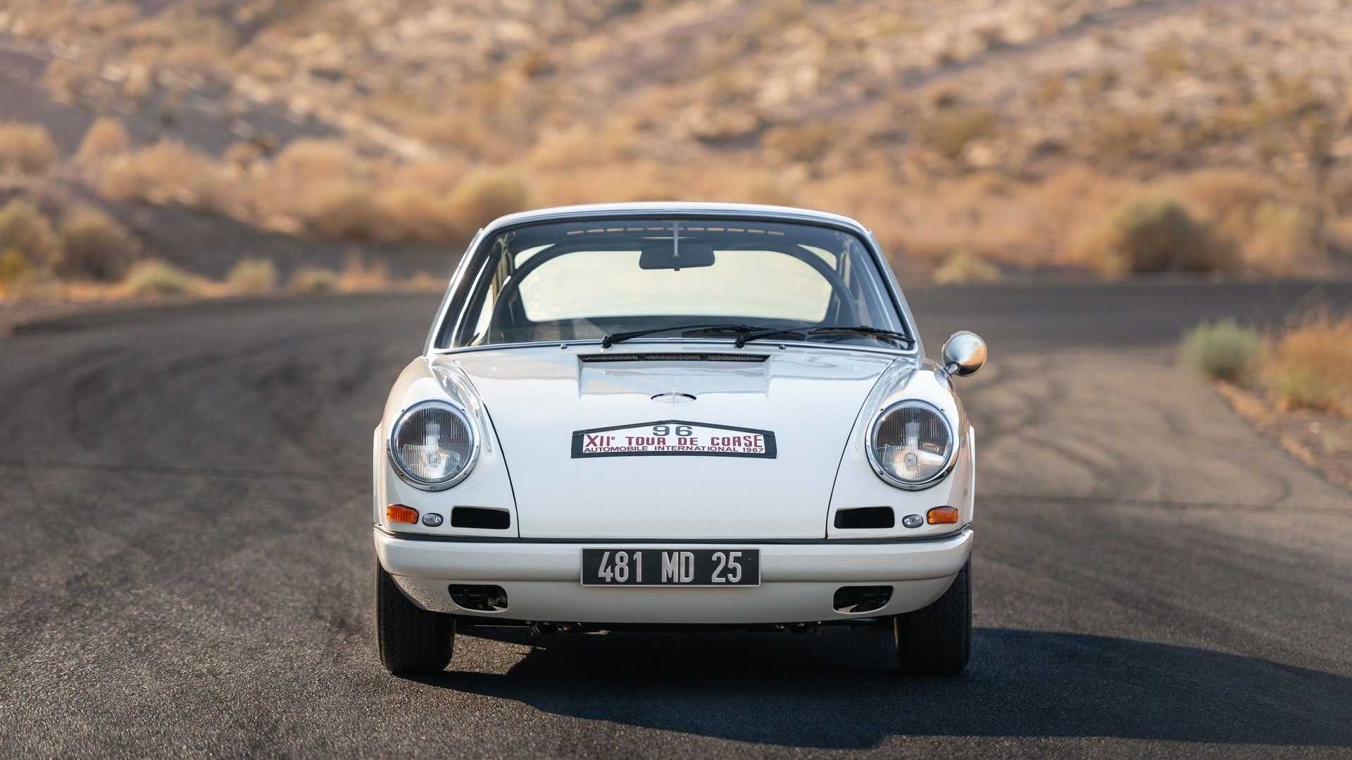 Porsche 911 R del 1967: le immagini ufficiali