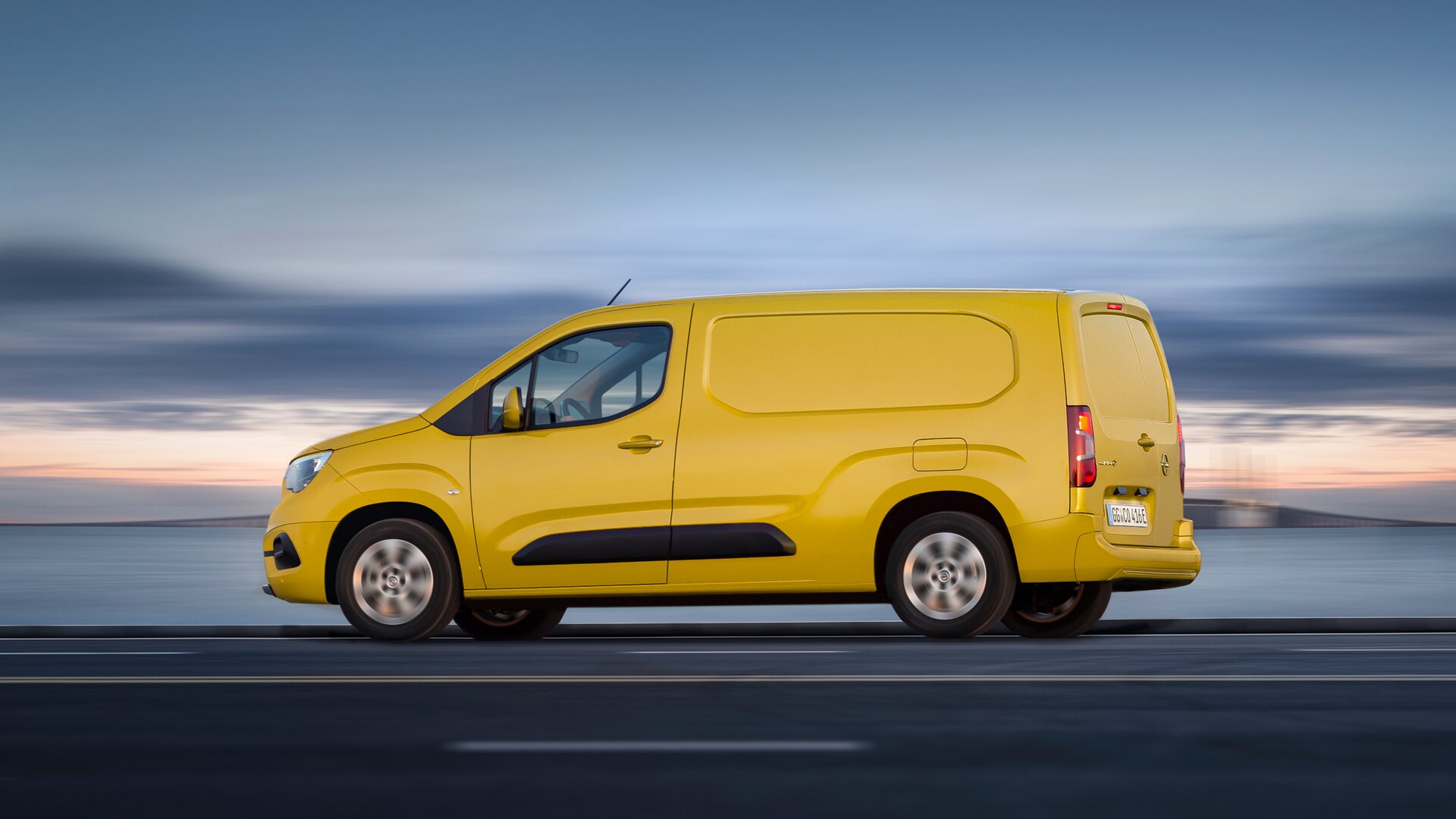 Opel Combo-e Cargo: le immagini ufficiali