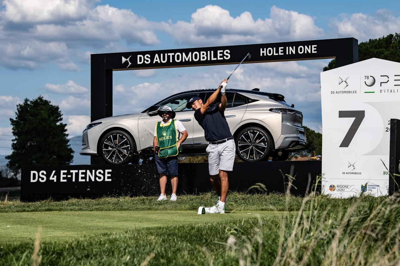 DS Automobiles, la gamma E-Tense agli Open d'Italia di golf 2021