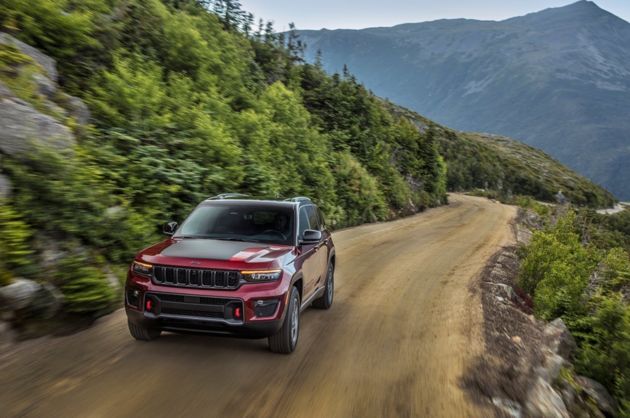 Jeep Grand Cherokee e Grand Cherokee 4xe 2022: immagini ufficiali