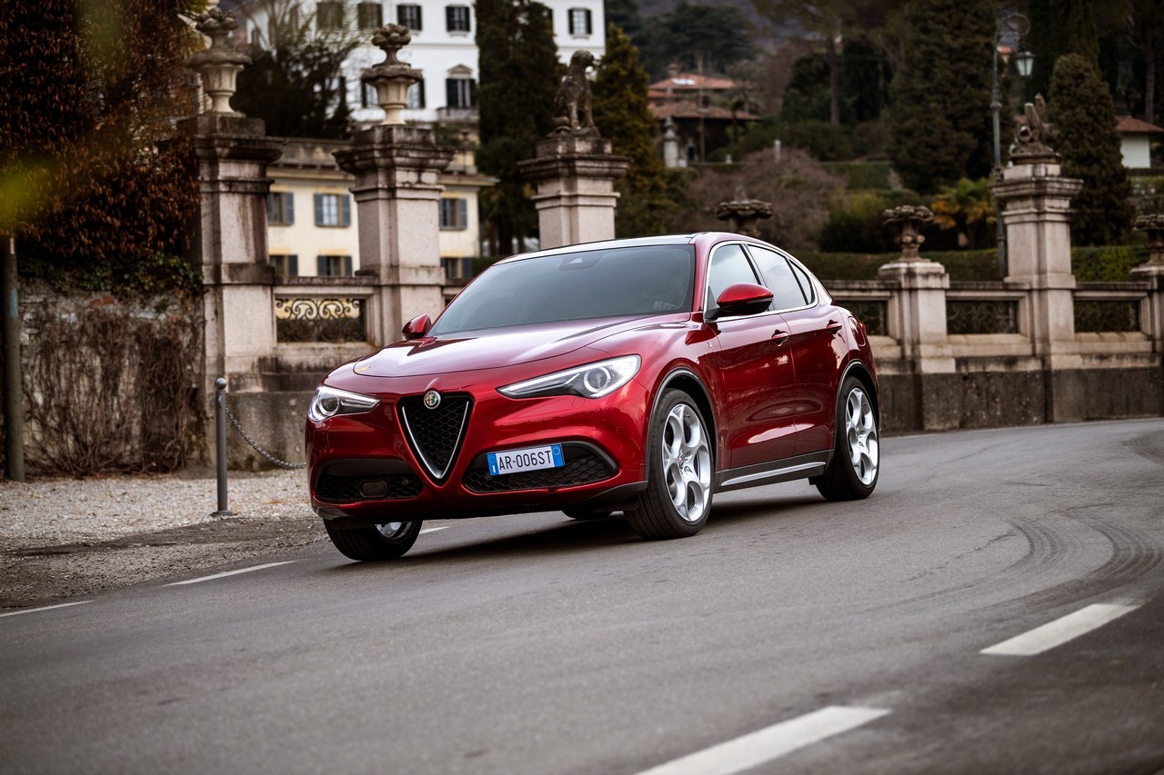 Alfa Romeo Stelvio 6C Villa d’Este 2021: immagini ufficiali