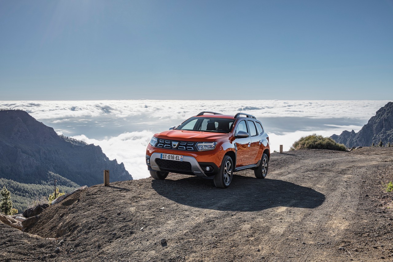 Dacia Duster 2022: immagini ufficiali