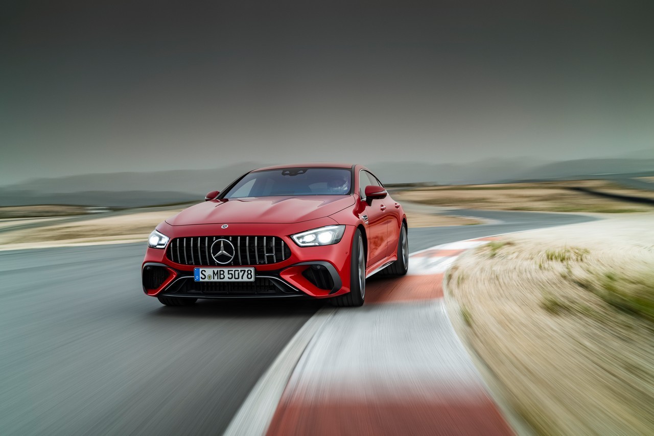 Mercedes-AMG GT 63 S E Performance 2021: immagini ufficiali