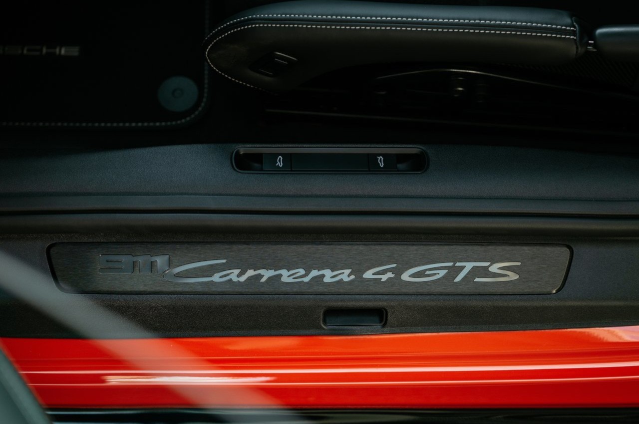 Porsche 911 Carrera 4 GTS 2022: immagini ufficiali