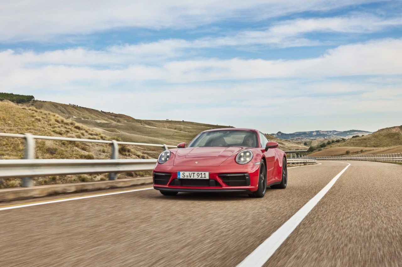 Porsche 911 Carrera GTS 2021: immagini ufficiali