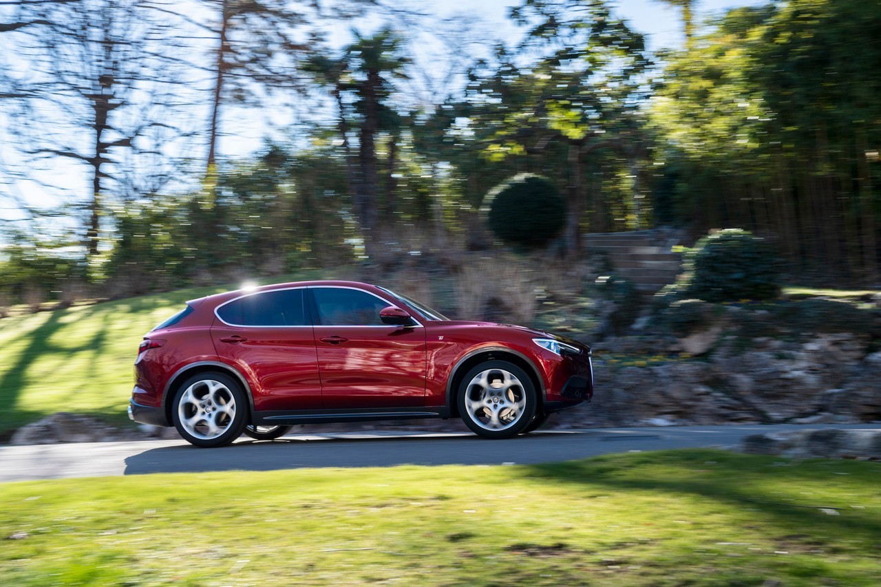 Alfa Romeo Stelvio 6C Villa d’Este 2021: immagini ufficiali