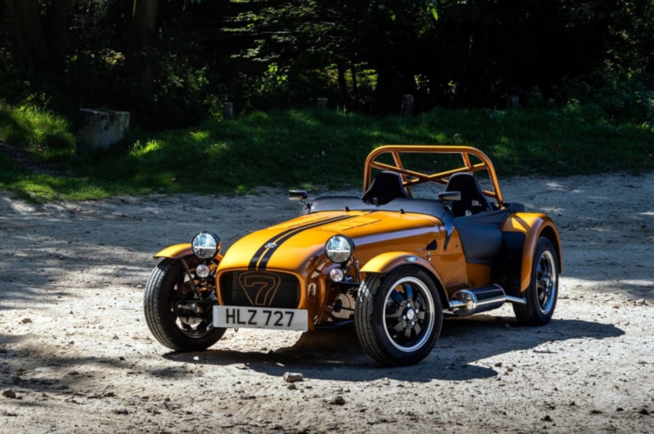 Caterham Seven 170 2022: immagini ufficiali