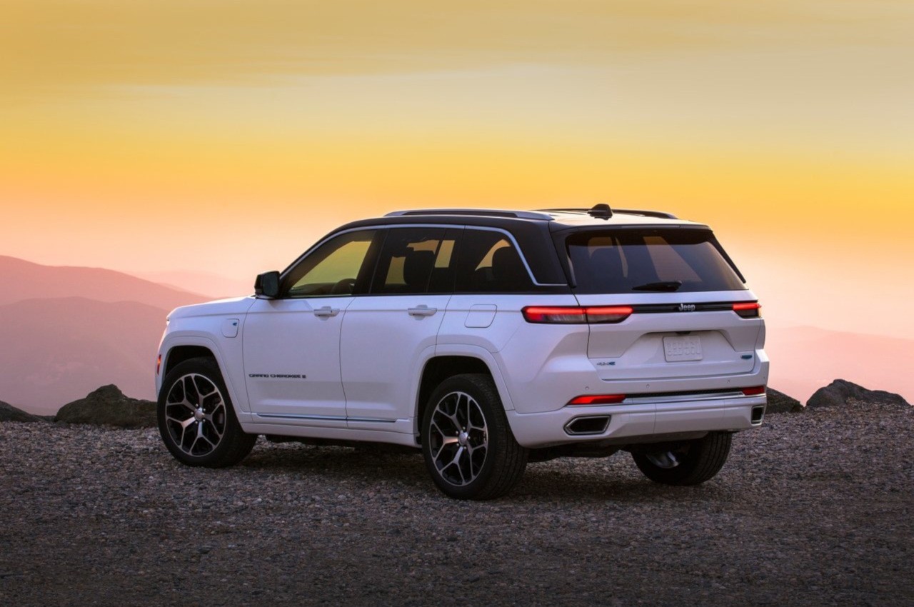 Jeep Grand Cherokee e Grand Cherokee 4xe 2022: immagini ufficiali