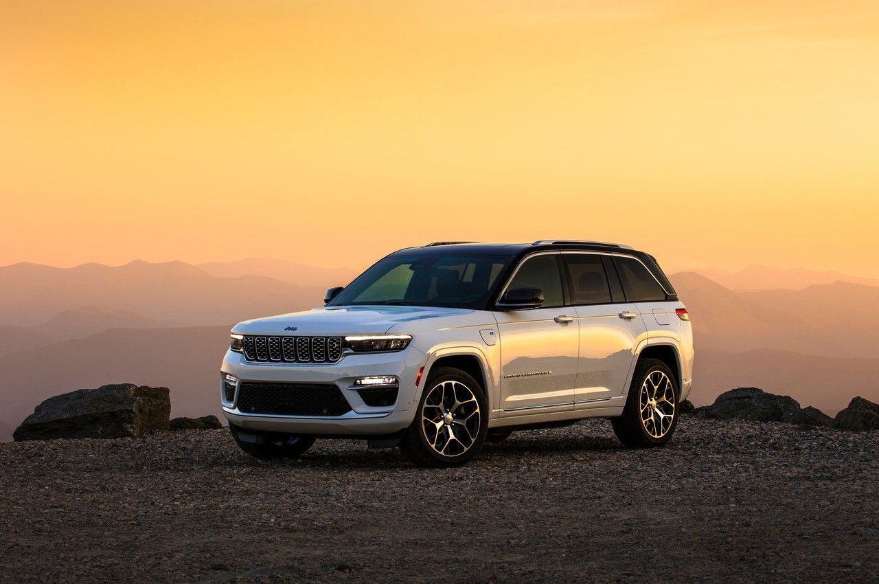 Jeep Grand Cherokee e Grand Cherokee 4xe 2022: immagini ufficiali