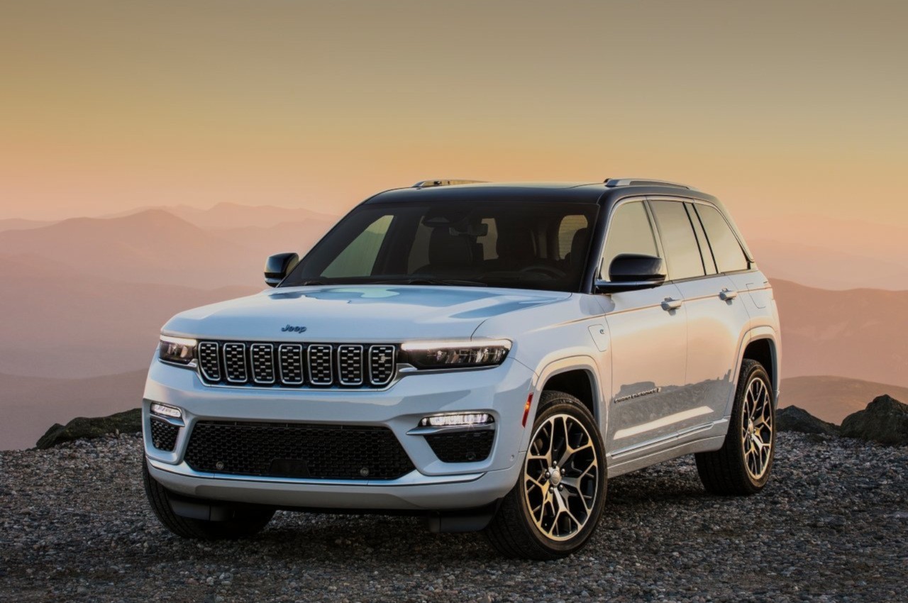 Jeep Grand Cherokee e Grand Cherokee 4xe 2022: immagini ufficiali