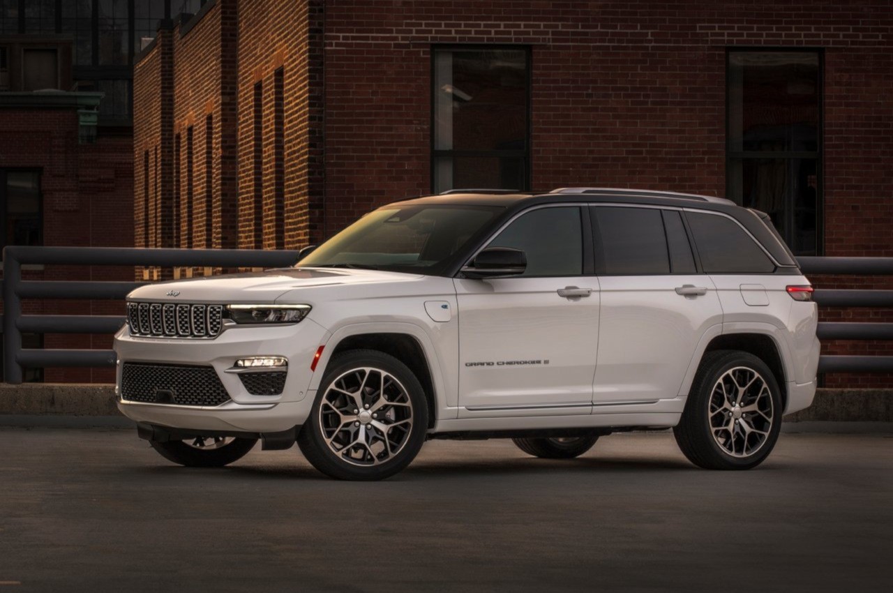 Jeep Grand Cherokee e Grand Cherokee 4xe 2022: immagini ufficiali