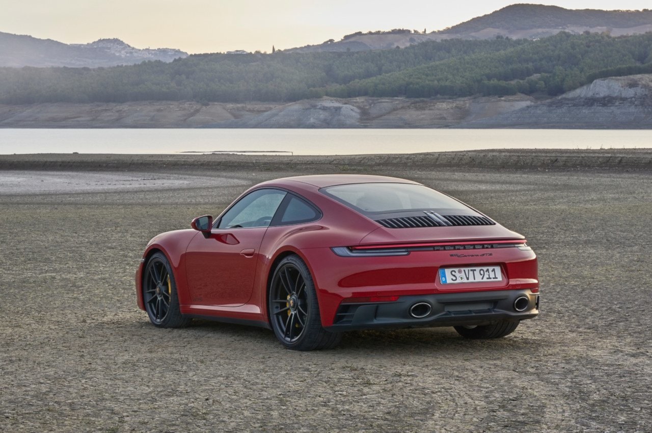 Porsche 911 Carrera GTS 2021: immagini ufficiali