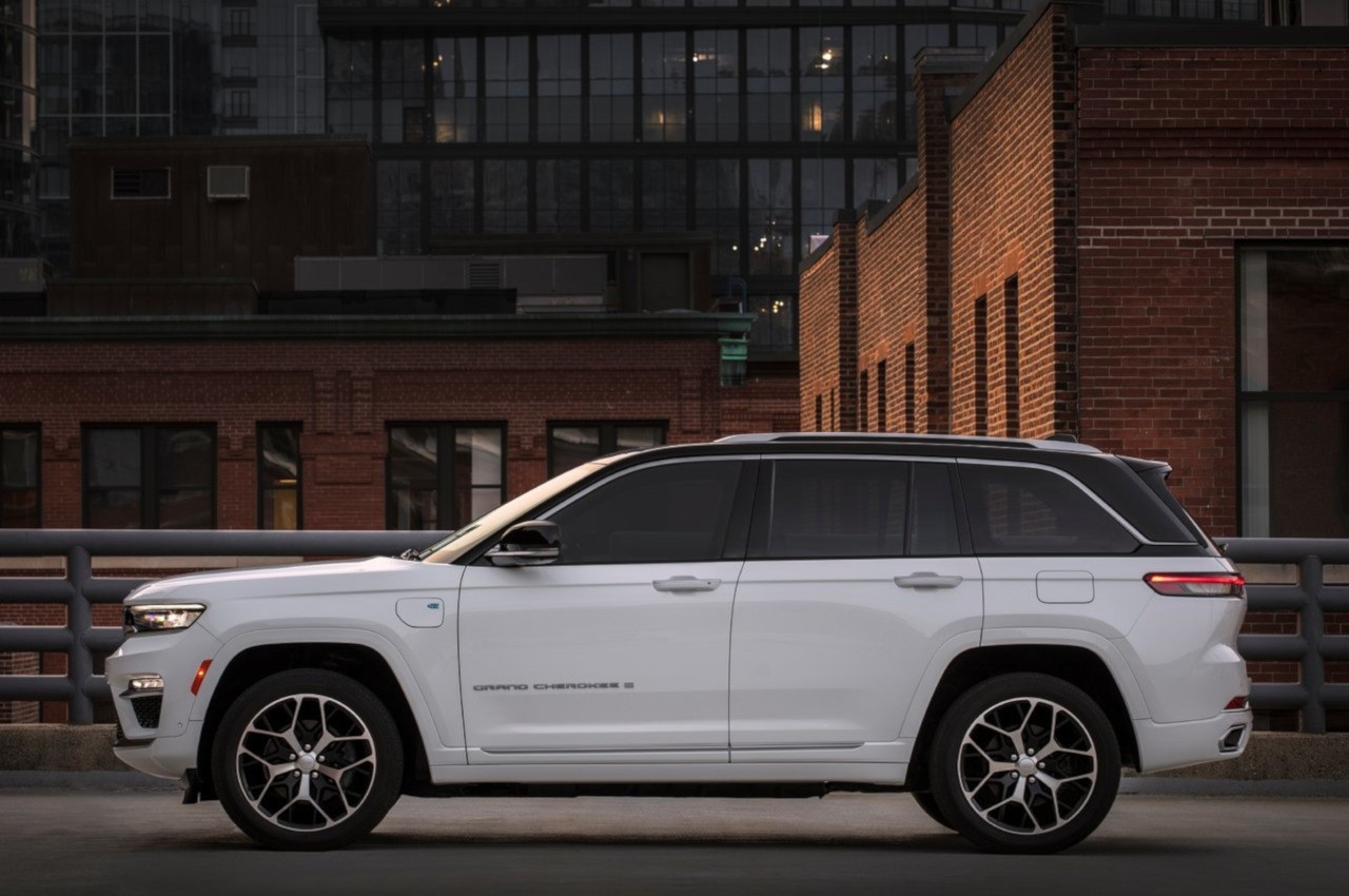 Jeep Grand Cherokee e Grand Cherokee 4xe 2022: immagini ufficiali