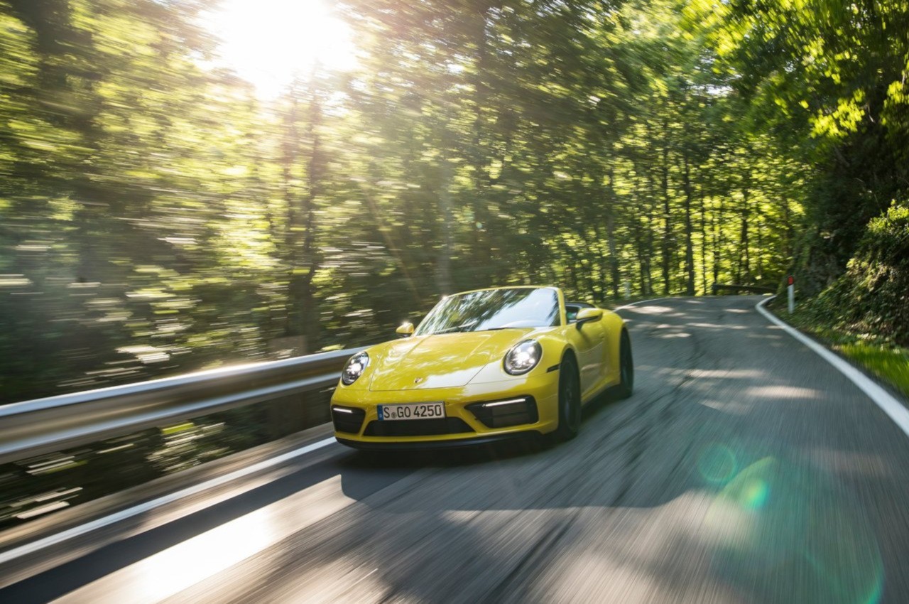 Porsche 911 Carrera GTS Cabriolet 2021: immagini ufficiali