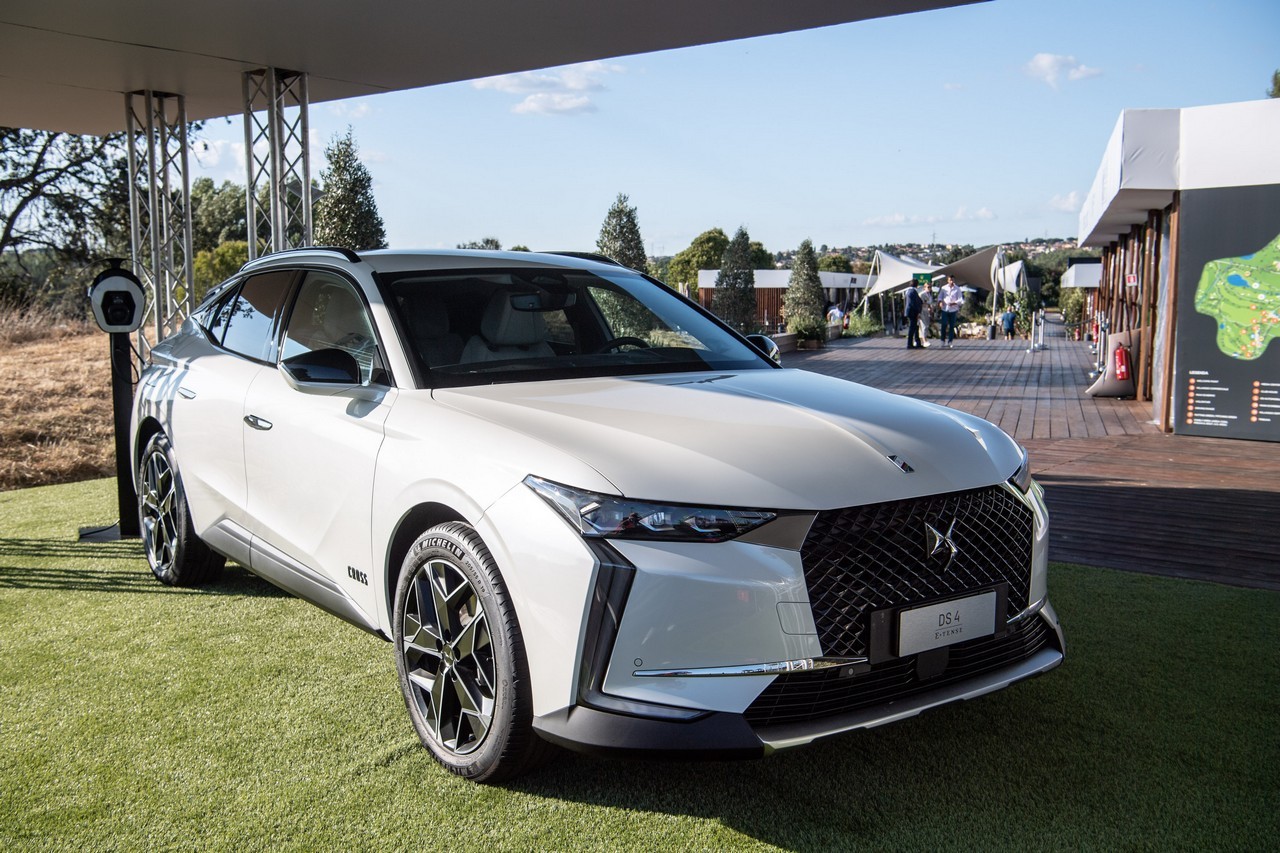 DS Automobiles, la gamma E-Tense agli Open d'Italia di golf 2021