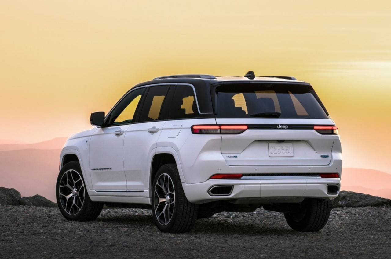 Jeep Grand Cherokee e Grand Cherokee 4xe 2022: immagini ufficiali