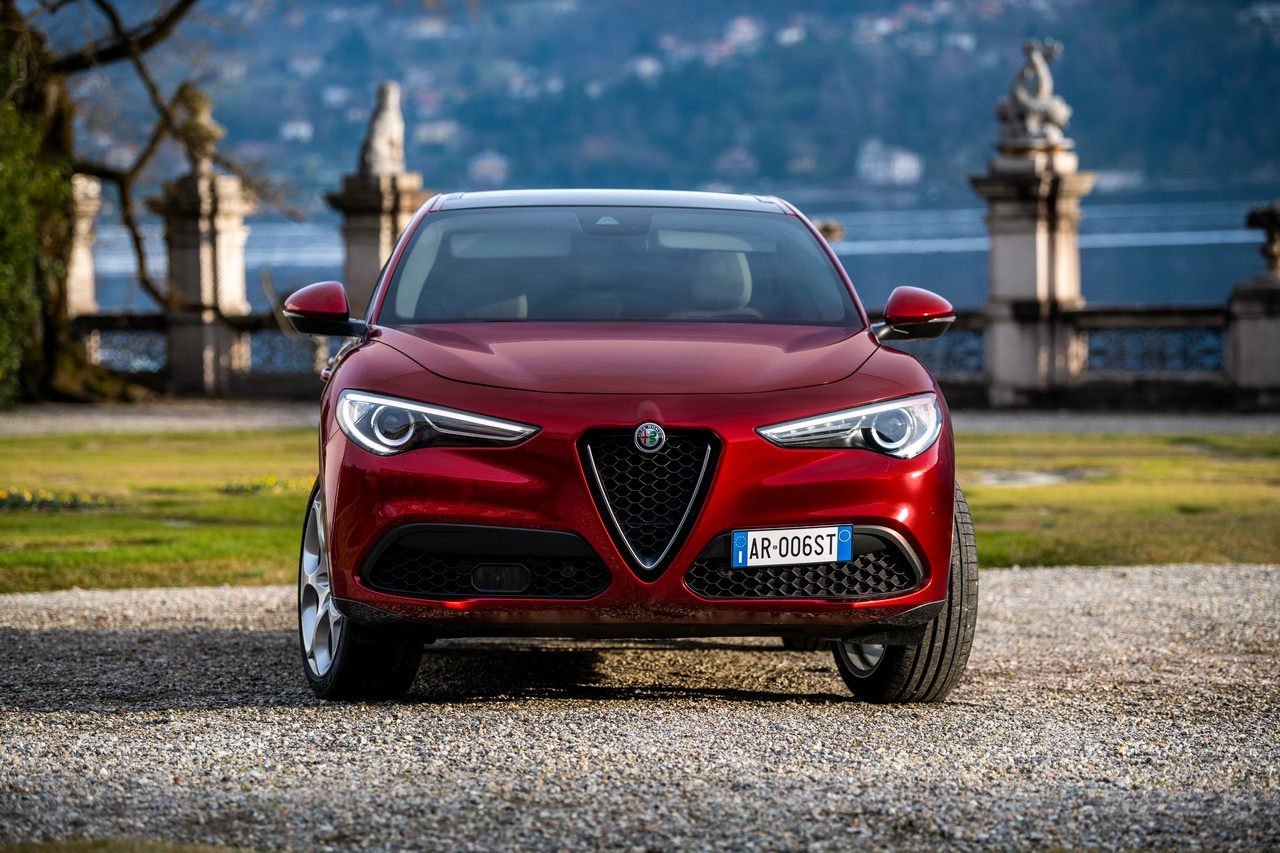 Alfa Romeo Stelvio 6C Villa d’Este 2021: immagini ufficiali