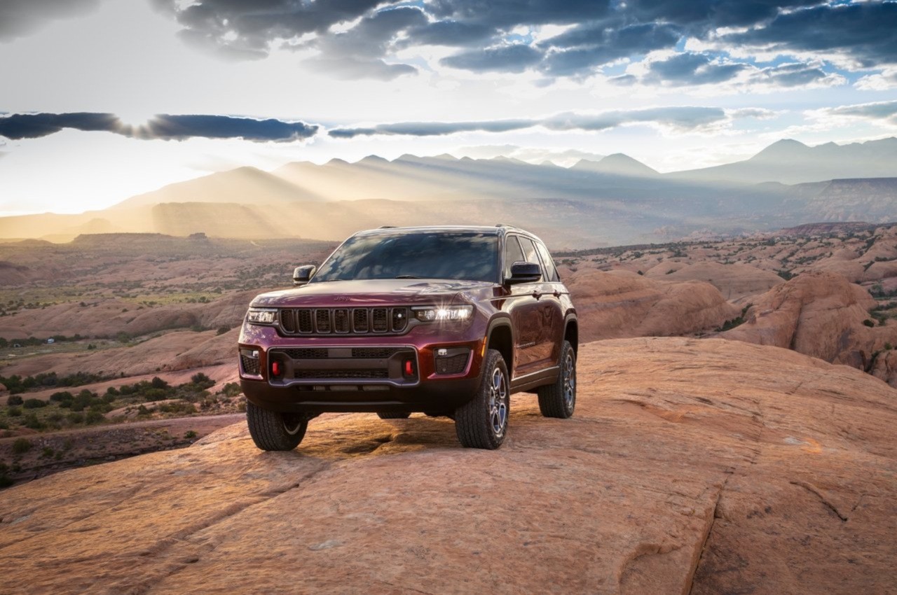 Jeep Grand Cherokee e Grand Cherokee 4xe 2022: immagini ufficiali