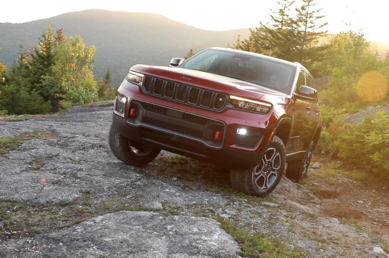 Jeep Grand Cherokee e Grand Cherokee 4xe 2022: immagini ufficiali