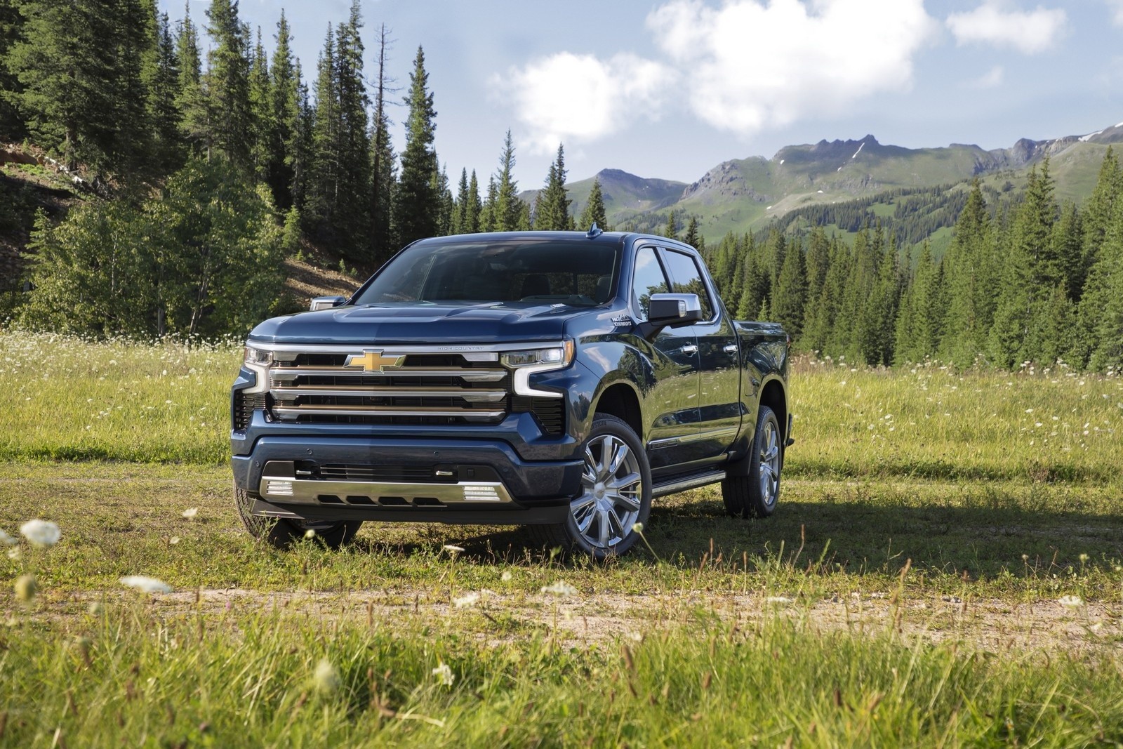 Chevrolet Silverado Model Year 2022: immagini ufficiali