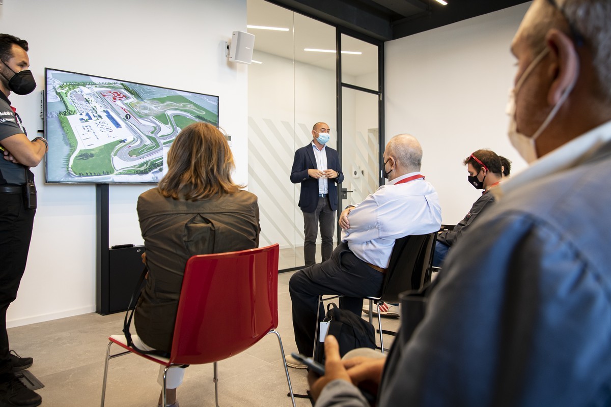 Porsche: apre l’Experience Center Franciacorta