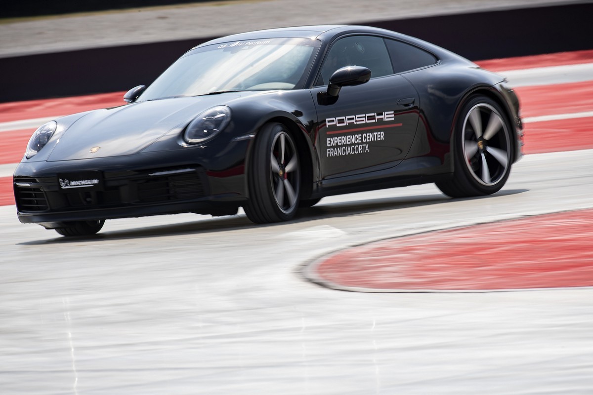 Porsche: apre l’Experience Center Franciacorta