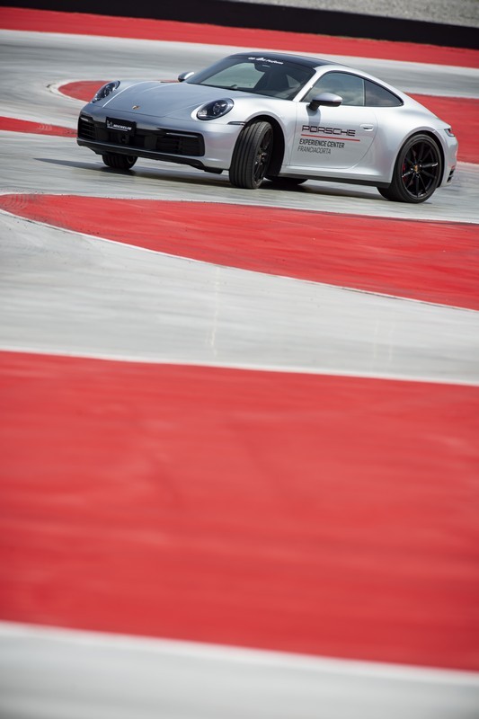 Porsche: apre l’Experience Center Franciacorta