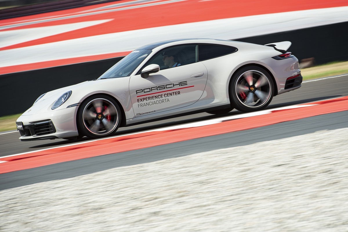 Porsche: apre l’Experience Center Franciacorta