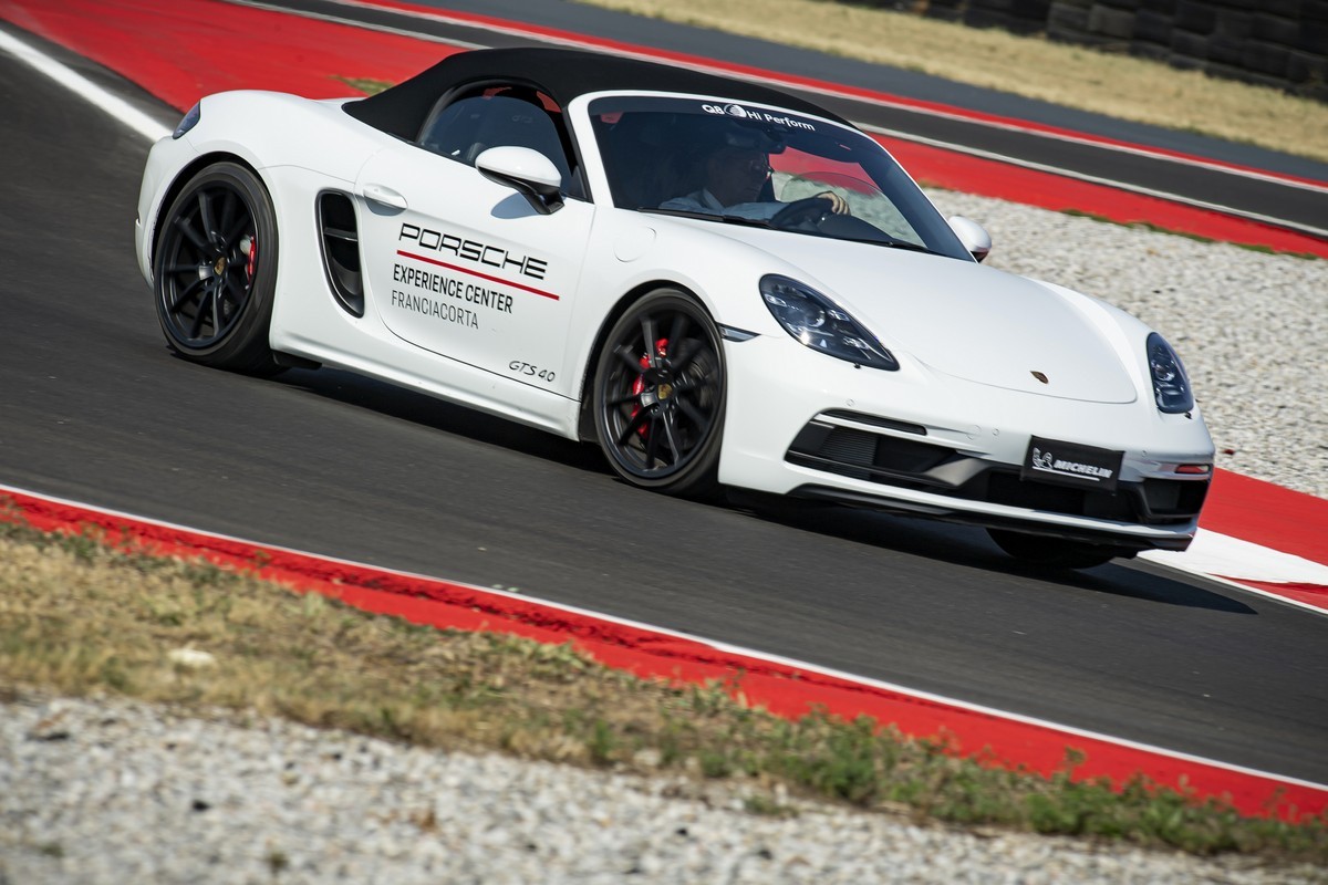 Porsche: apre l’Experience Center Franciacorta