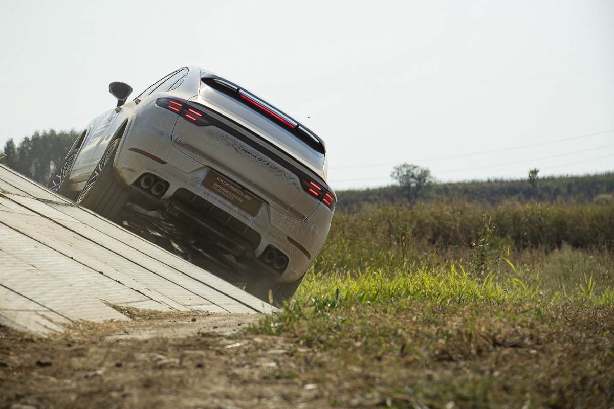 Porsche: apre l’Experience Center Franciacorta