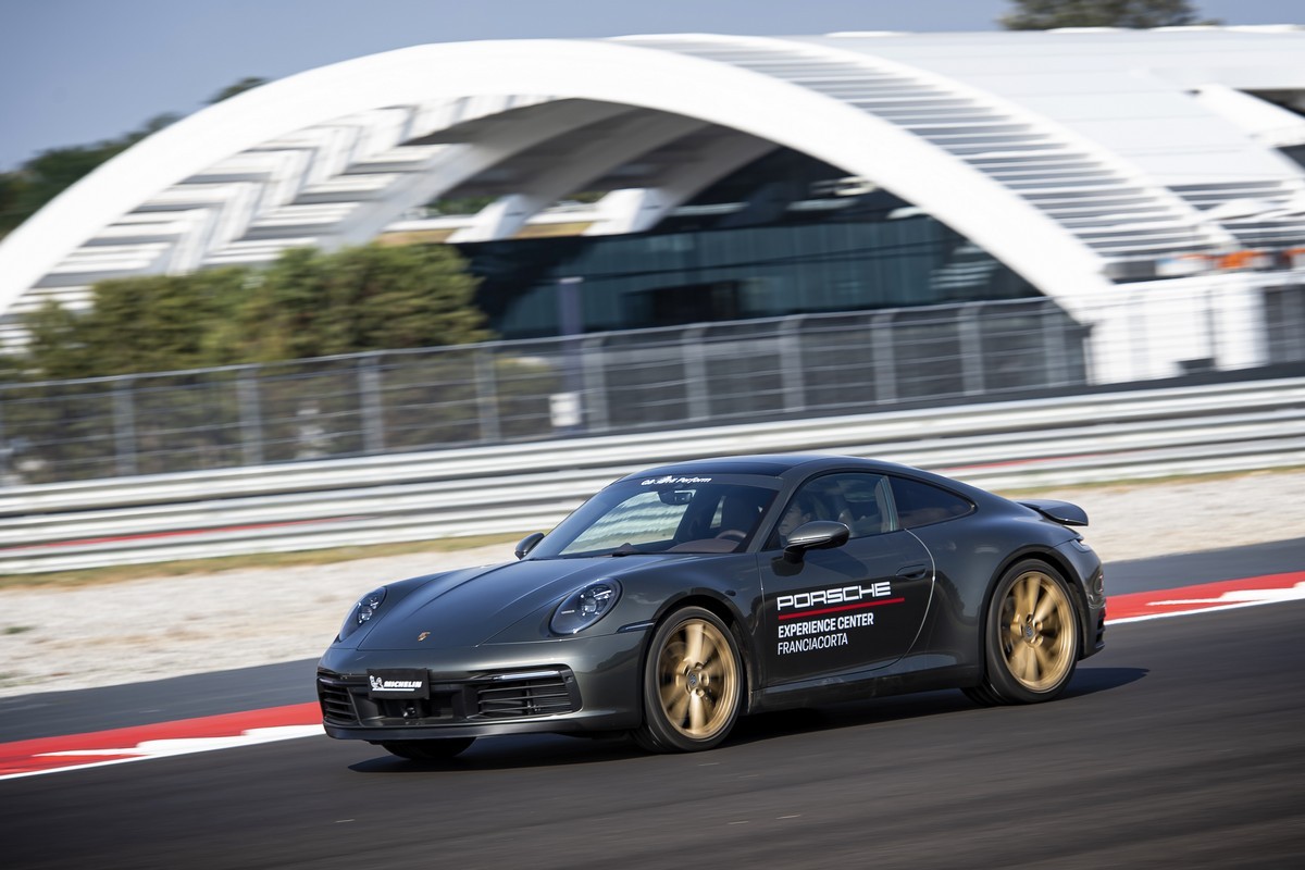 Porsche: apre l’Experience Center Franciacorta