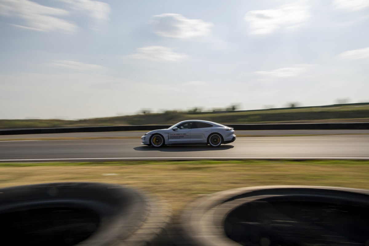 Porsche: apre l’Experience Center Franciacorta