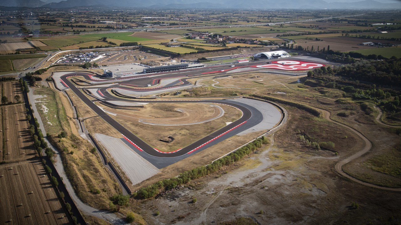 Porsche: apre l’Experience Center Franciacorta