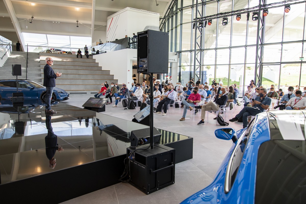 Porsche: apre l’Experience Center Franciacorta