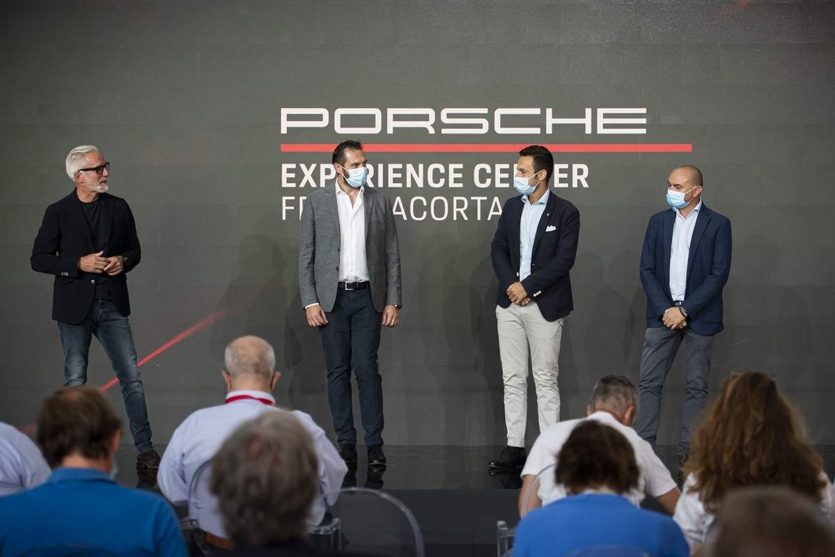 Porsche: apre l’Experience Center Franciacorta