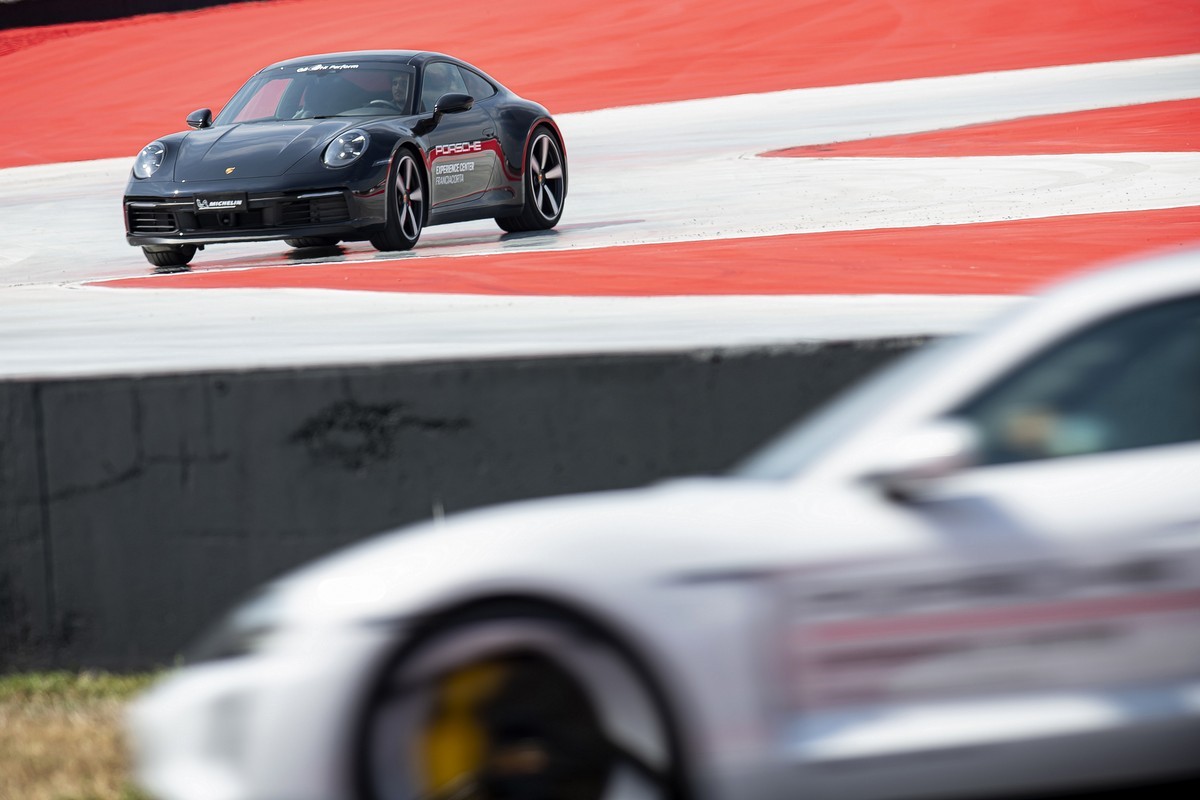 Porsche: apre l’Experience Center Franciacorta