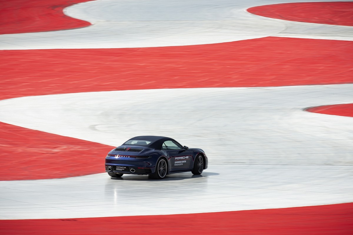 Porsche: apre l’Experience Center Franciacorta