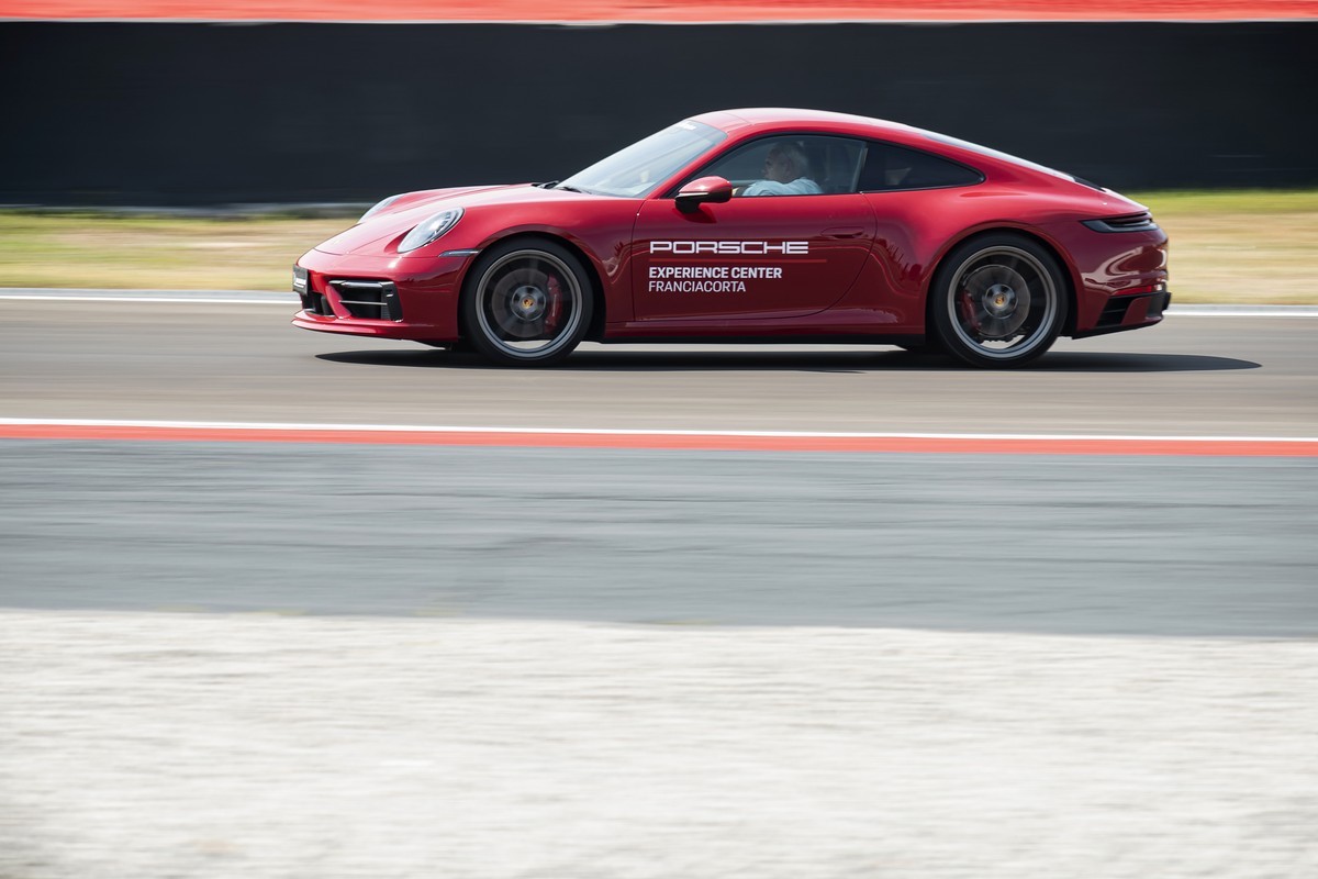 Porsche: apre l’Experience Center Franciacorta