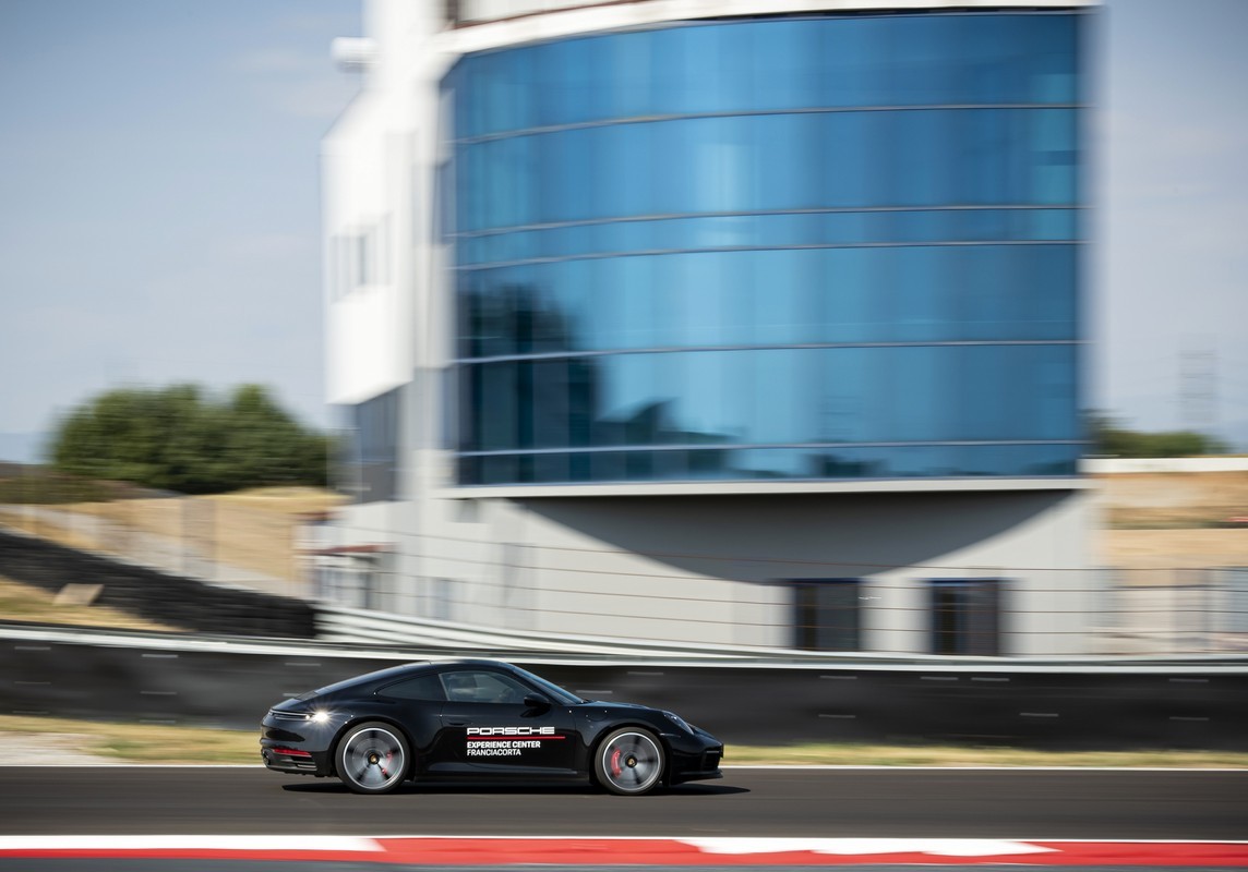 Porsche: apre l’Experience Center Franciacorta